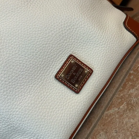 Dooney & Bourke Pebble Grain Crossbody - Picture 2 of 13